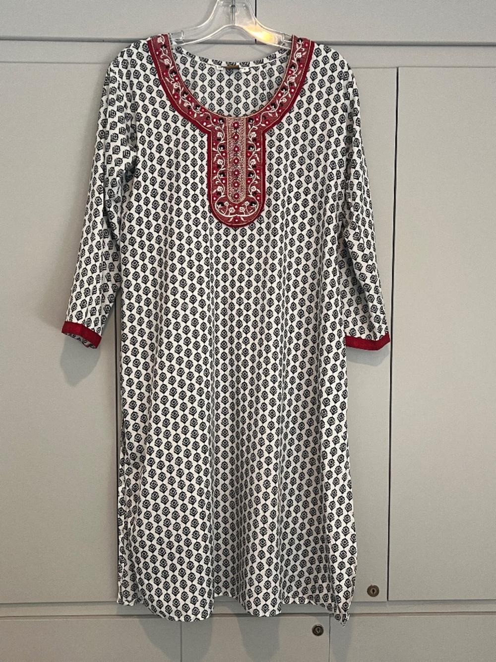 Embroidered Black & White Floral Block Print Kurti Tunic Top M/L